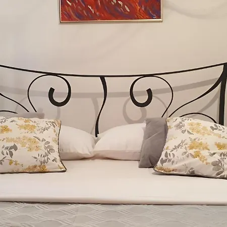 Old Town & Free Parking - Sweet Studio Apartment Dado With Balcony Split Exterior photo